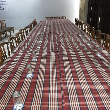 Hotel Saurab เดห์ราดุน ภายนอก รูปภาพ