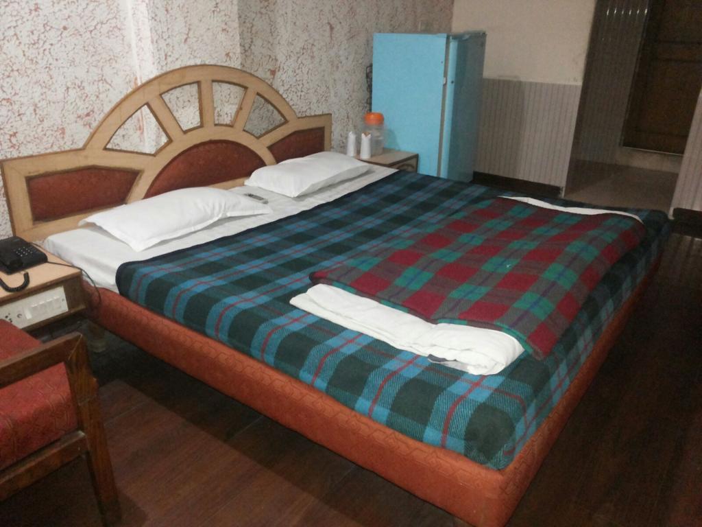 Hotel Saurab เดห์ราดุน ภายนอก รูปภาพ