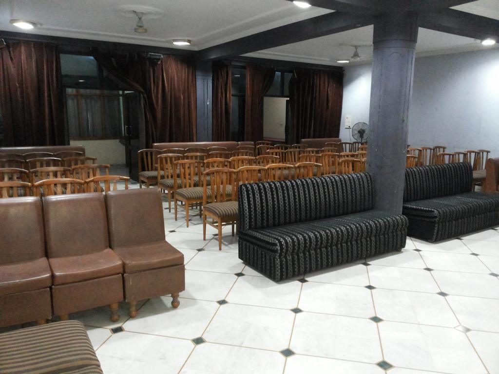 Hotel Saurab เดห์ราดุน ภายนอก รูปภาพ